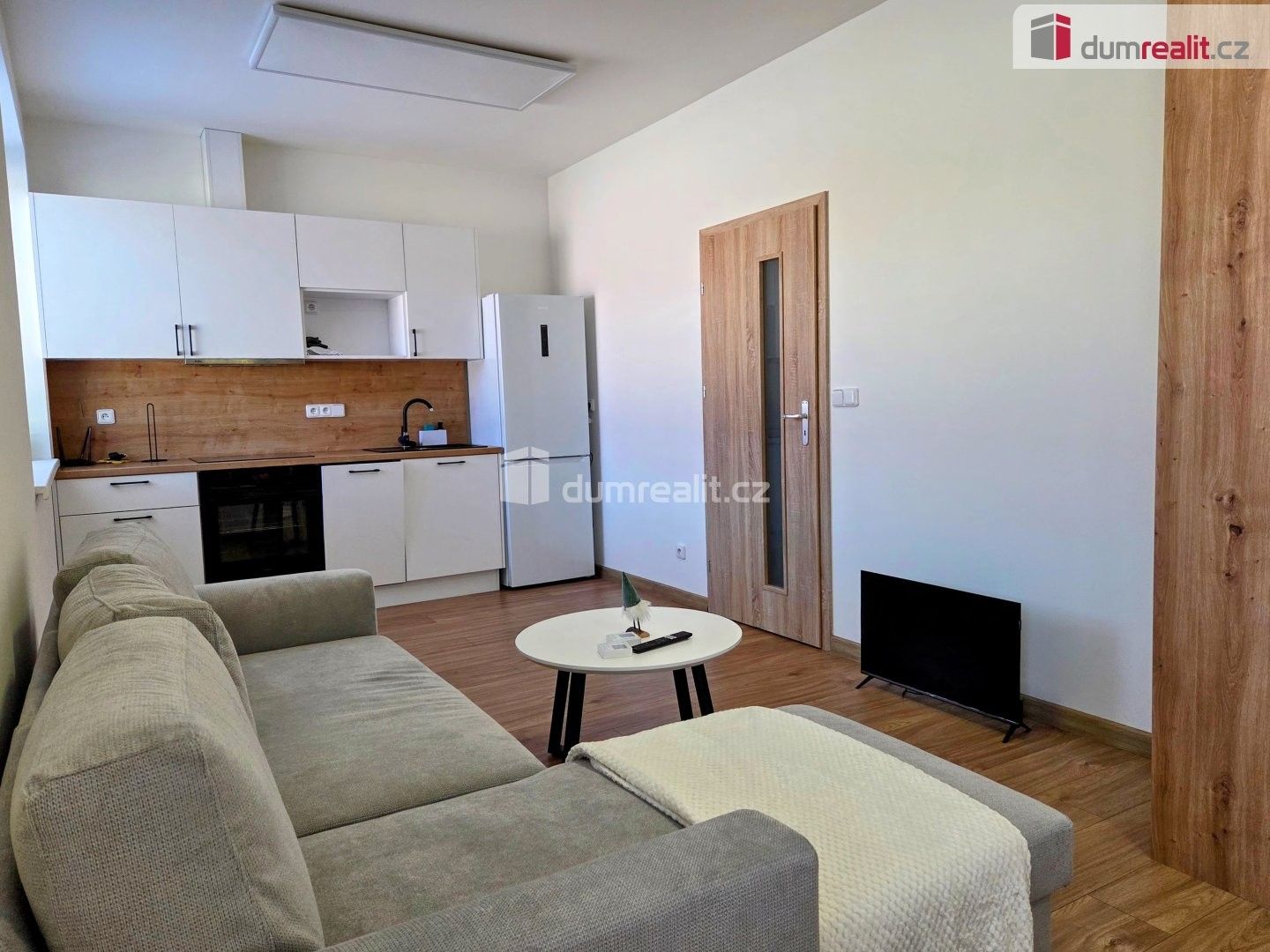 Pronájem bytu 1+kk 37 m² - foto 4
