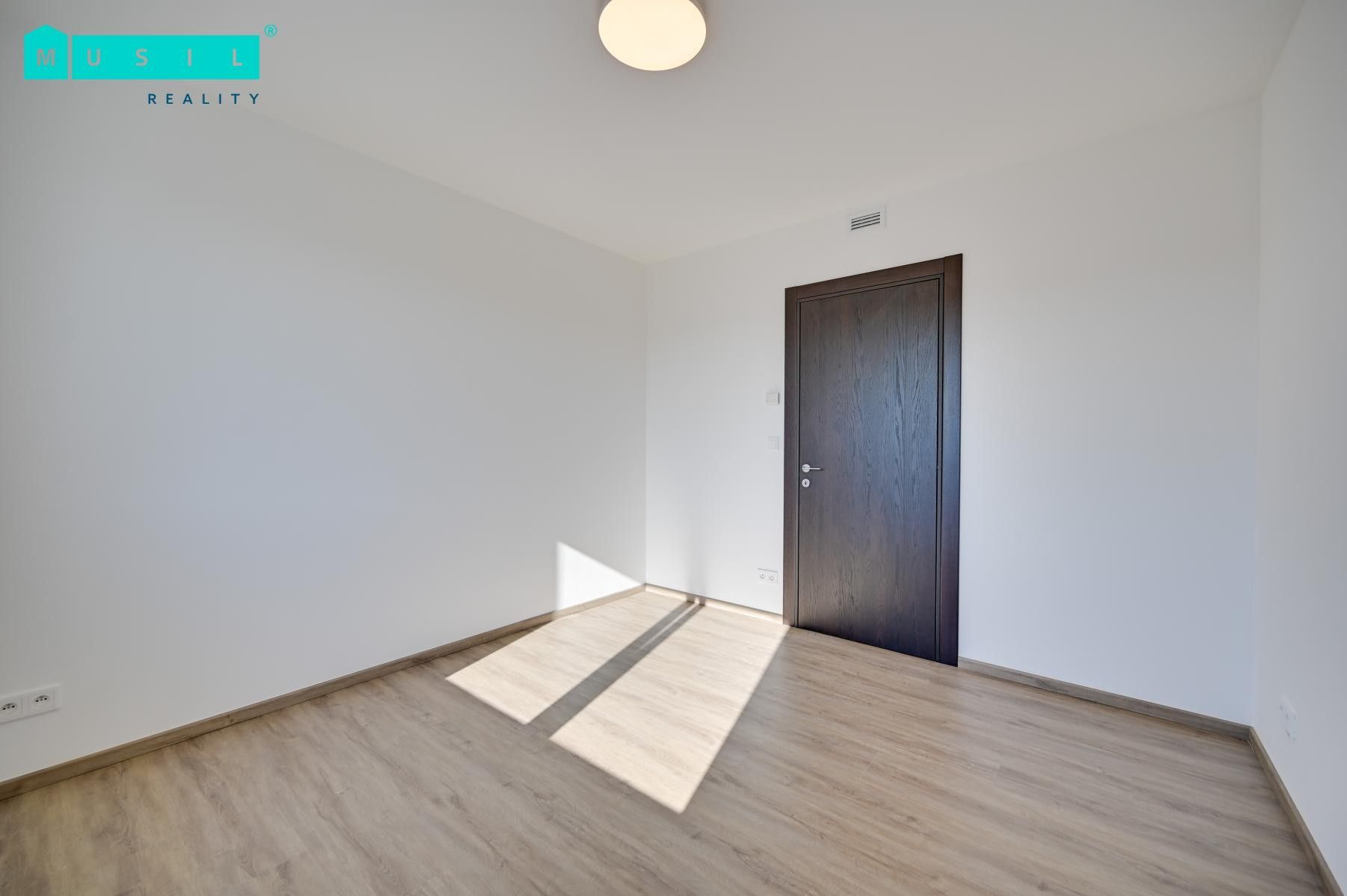 Pronájem bytu 2+kk 56 m² - foto 7