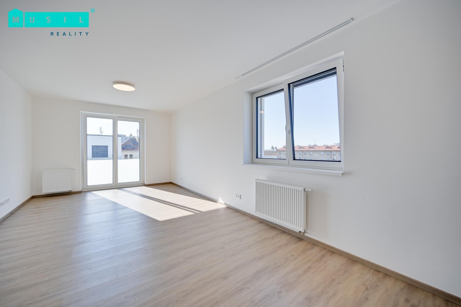 Pronájem bytu 2+kk 56 m² - foto 2