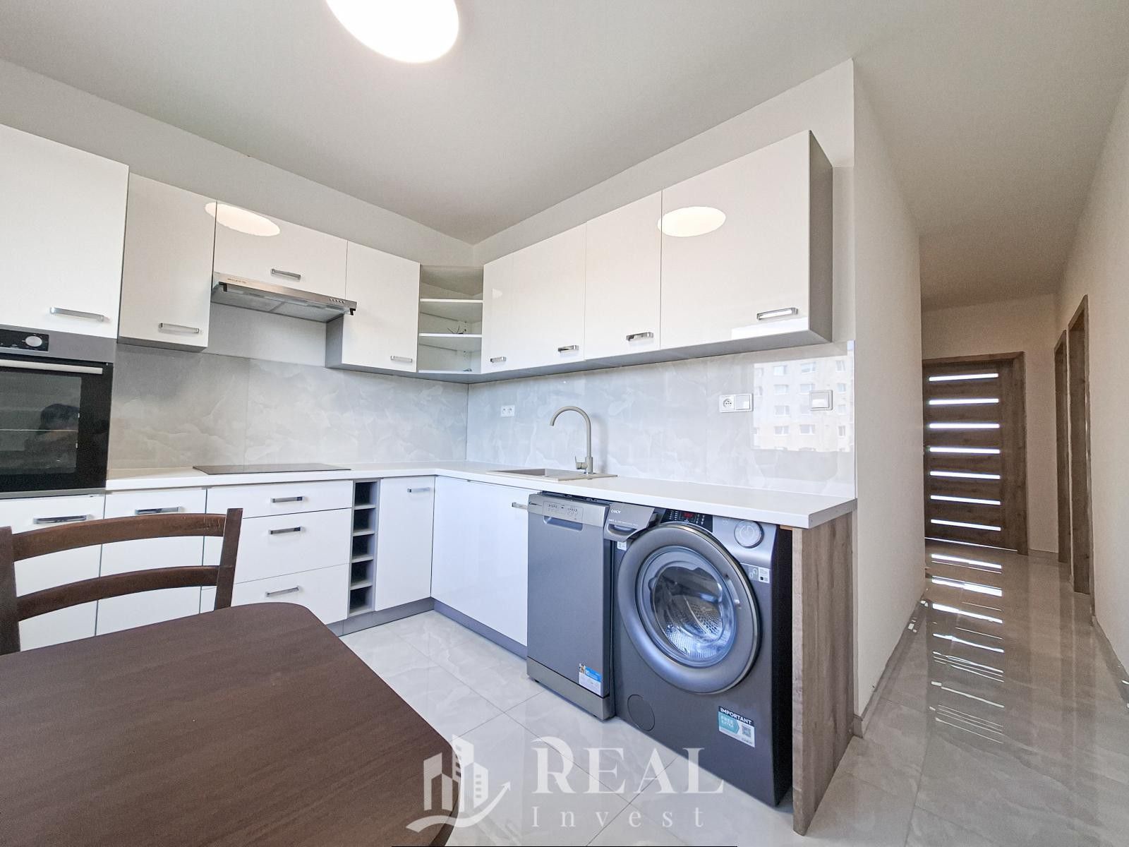 Prodej bytu 4+1 77 m² - foto 1