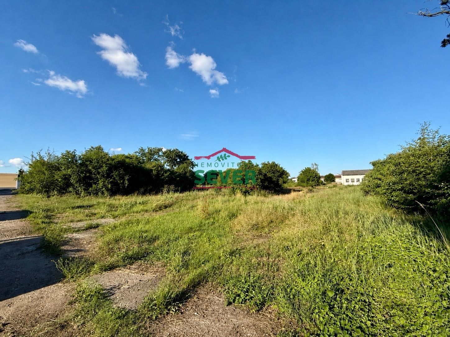 Prodej nemovitosti 1906 m² - foto 2