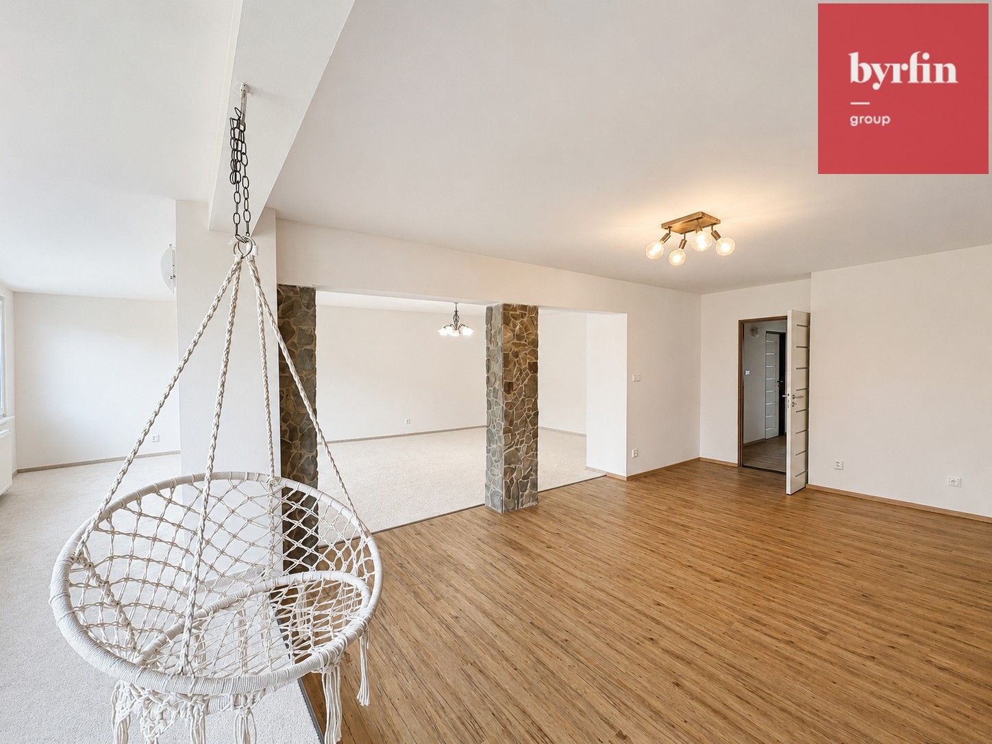 Pronájem bytu 3+1 112 m² - foto 3