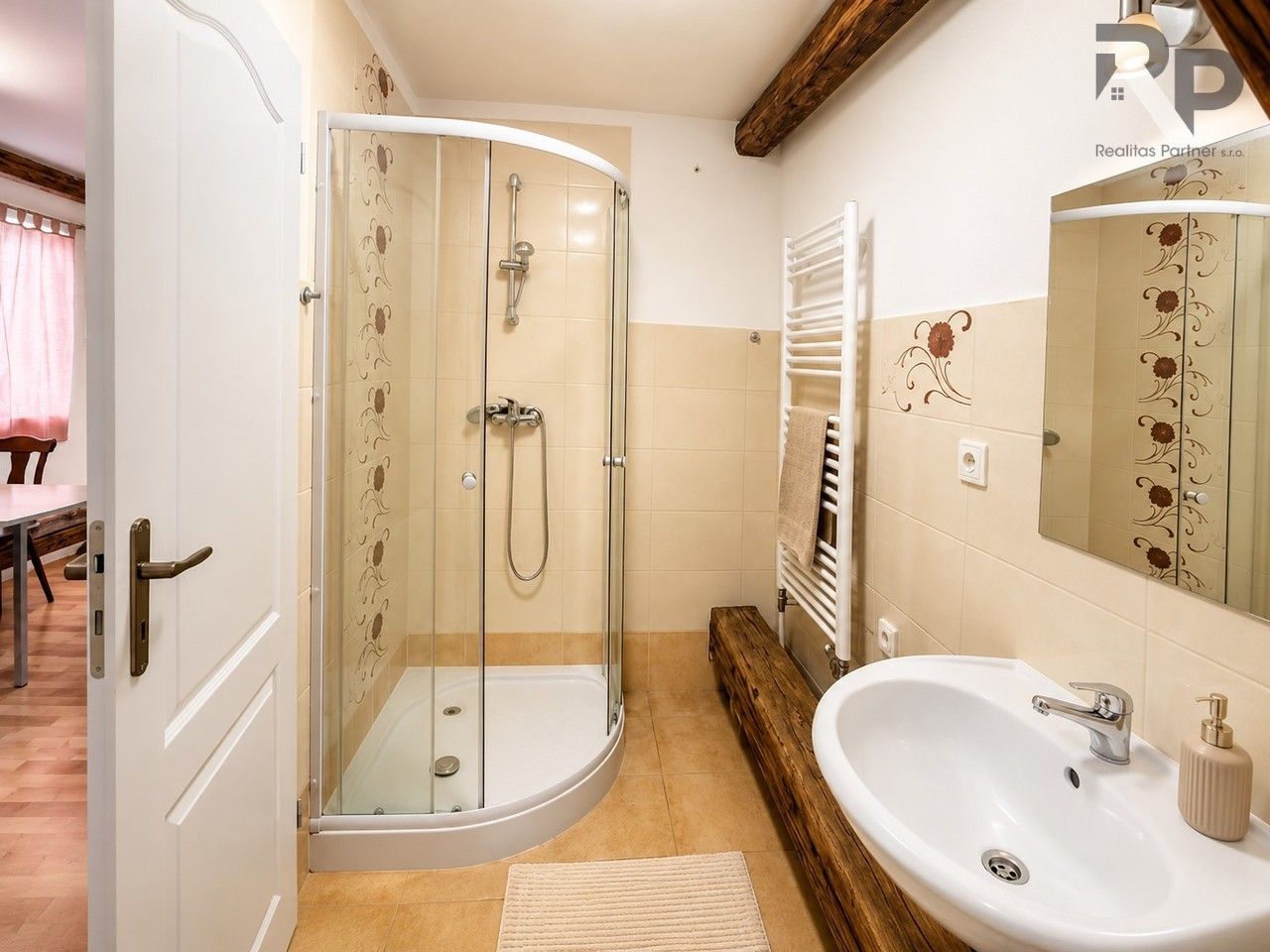Pronájem bytu 1+kk 49 m² - foto 3