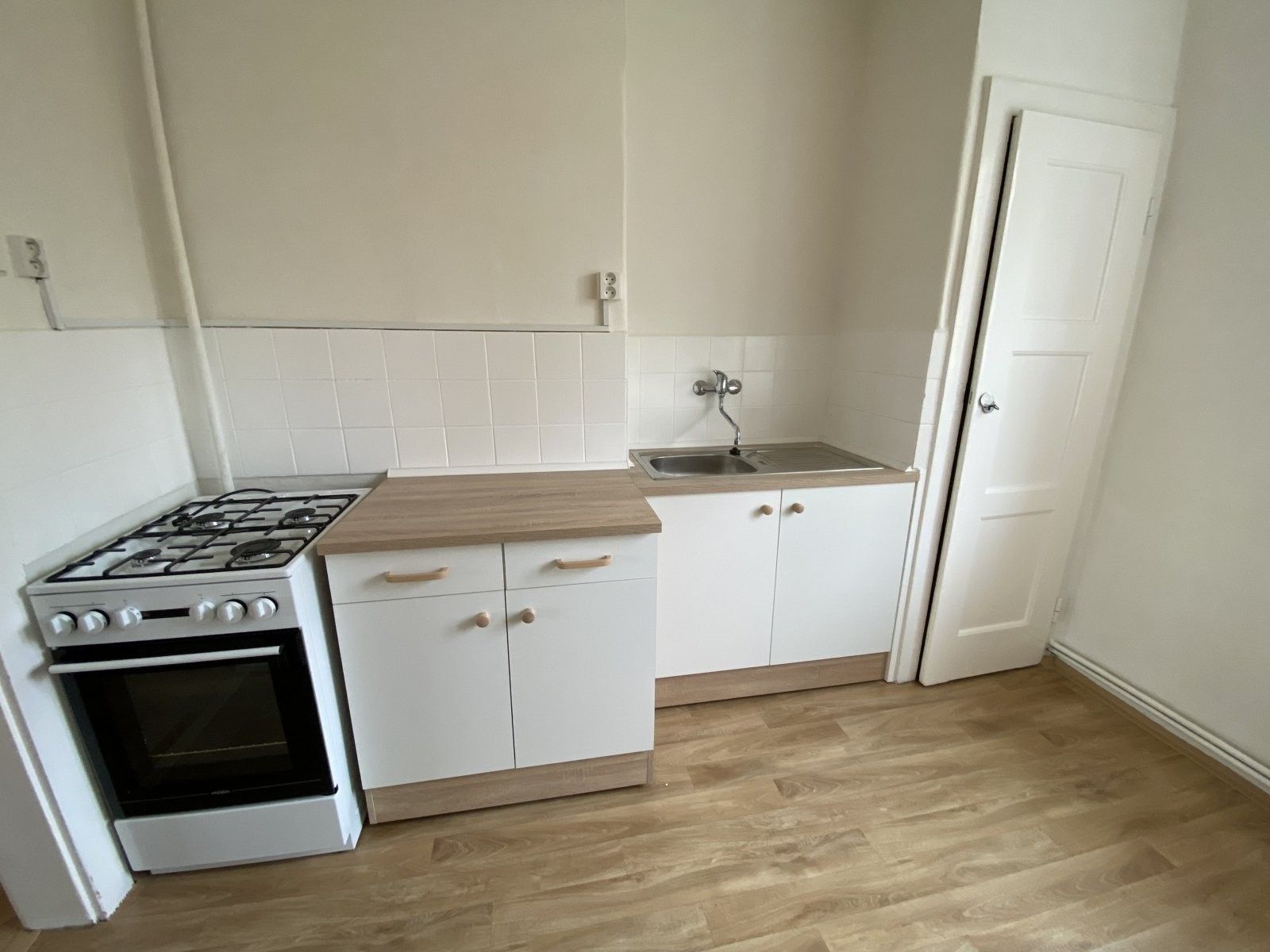 Pronájem bytu 4+1 100 m² - foto 2