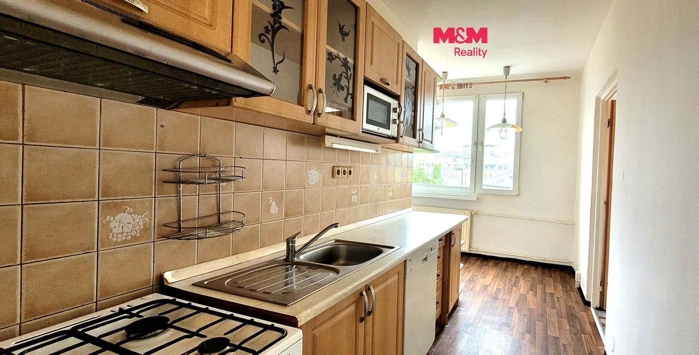 Pronájem bytu 4+1 85 m² - foto 1