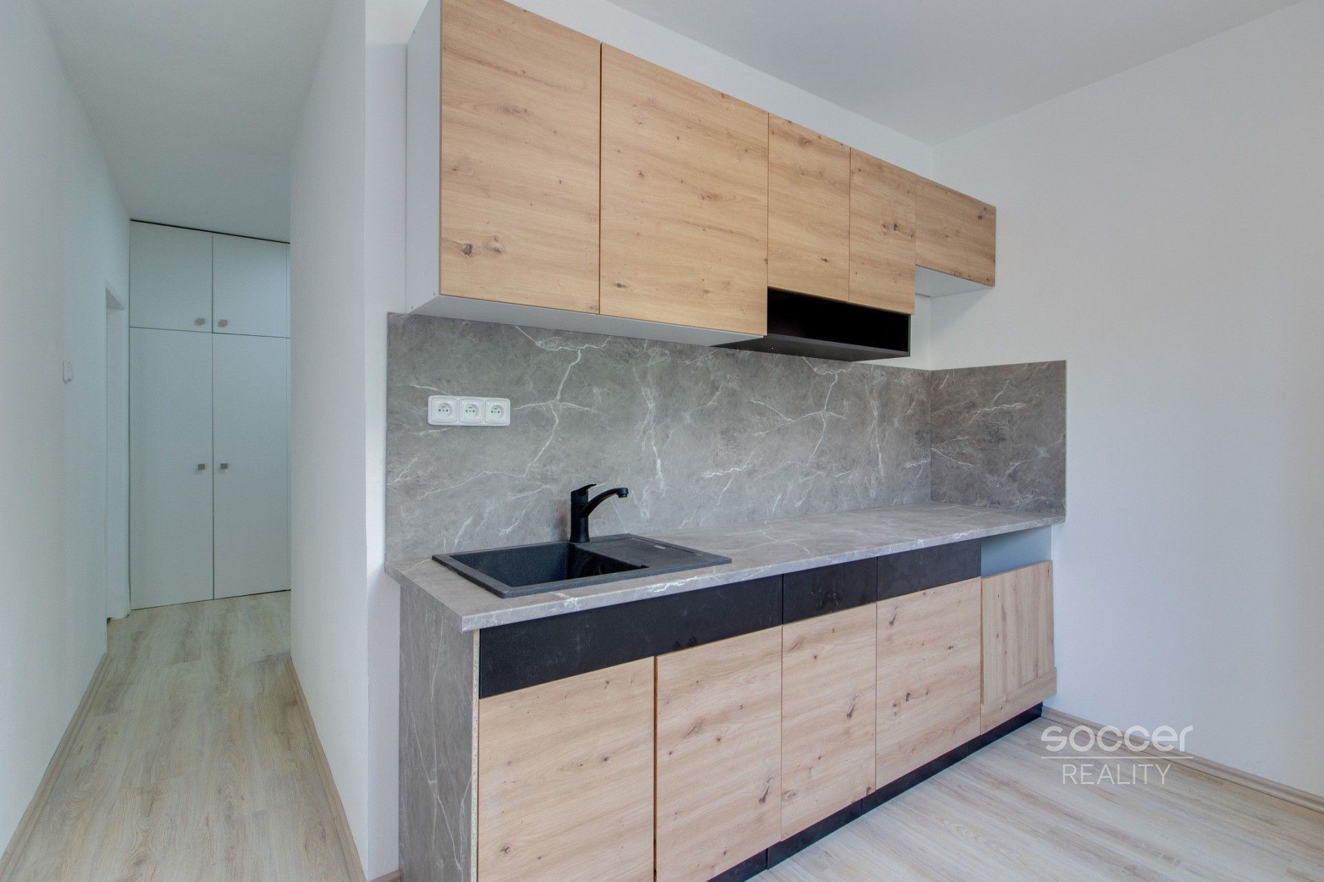 Pronájem bytu 1+1 39 m² - foto 1