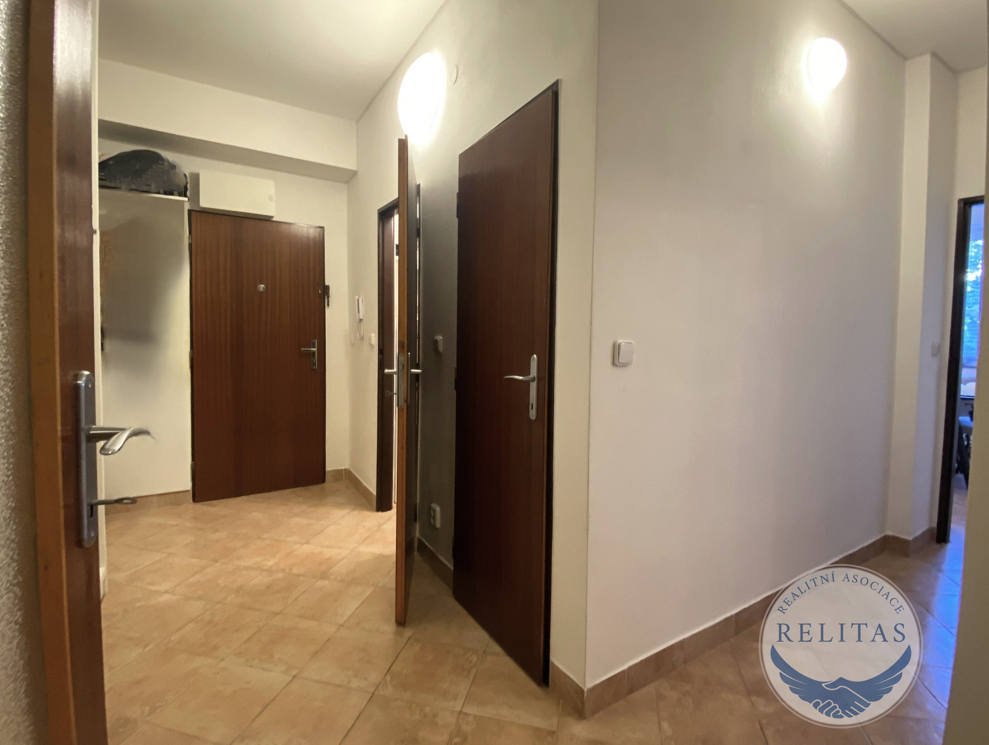 Pronájem bytu 2+1 55 m² - foto 8