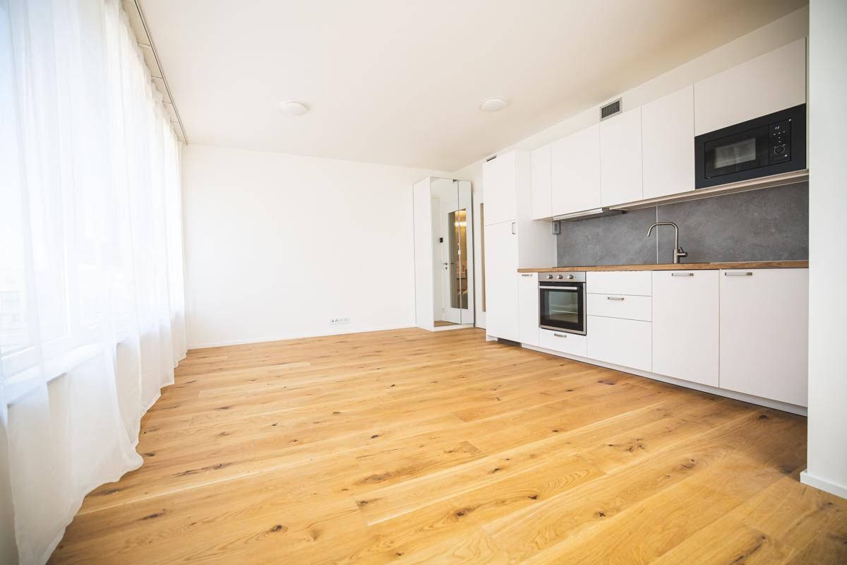 Pronájem bytu 1+kk 34 m² - foto 4