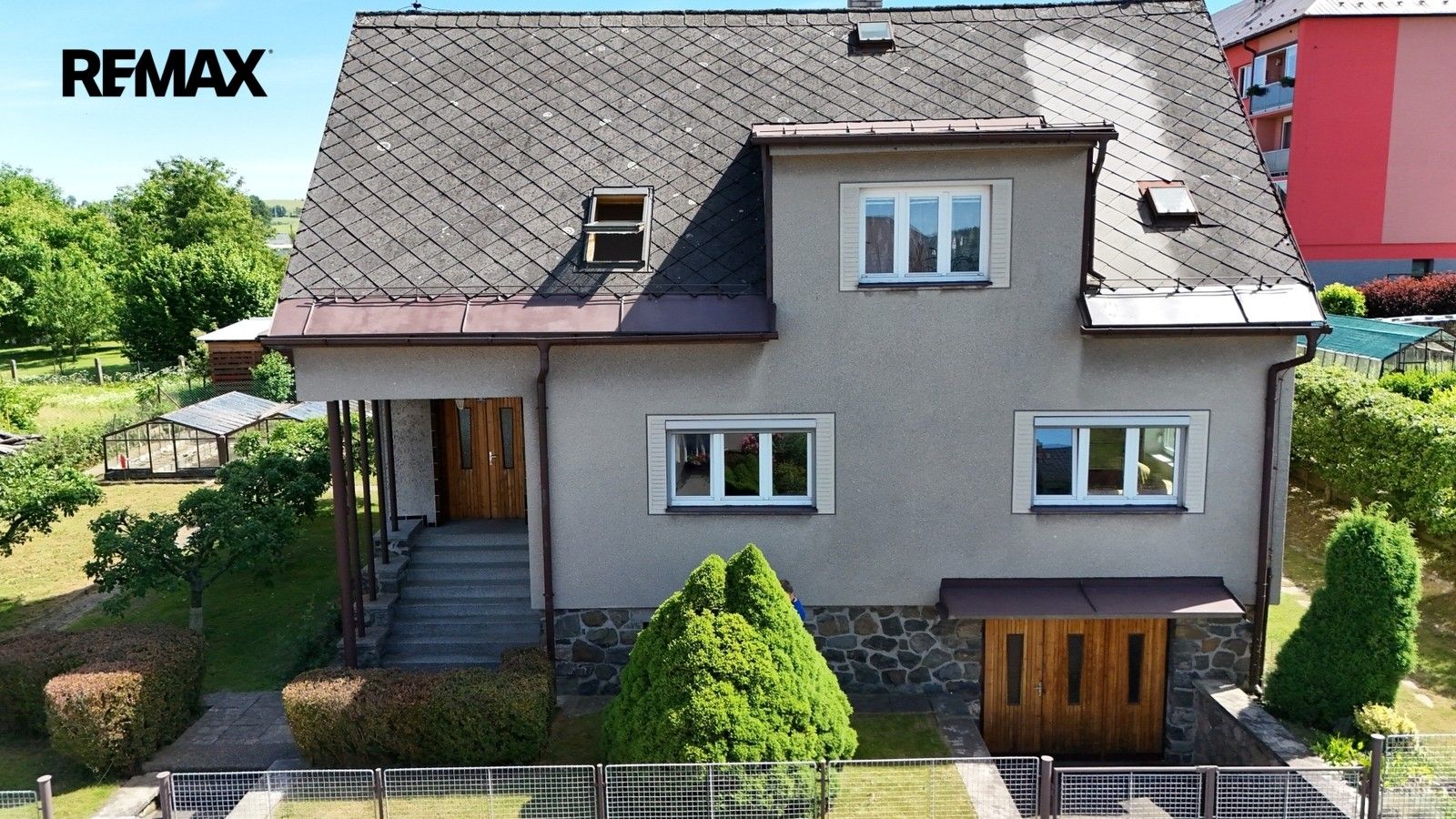 Prodej domu 198 m² - foto 1