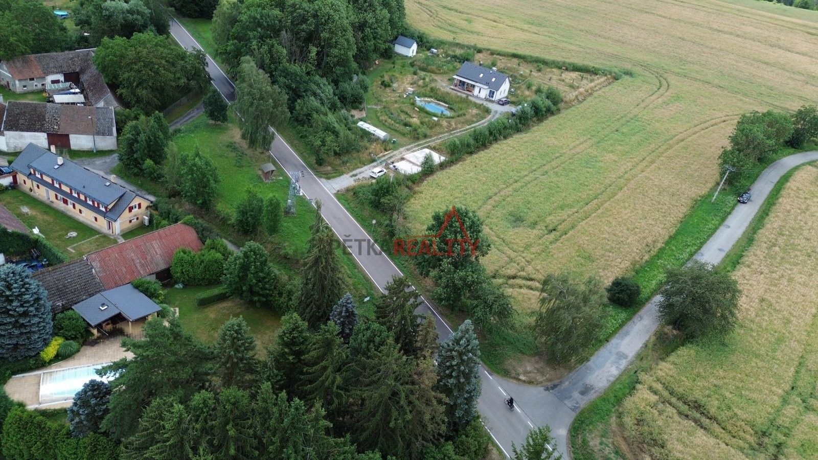 Prodej pozemku 6561 m² - foto 4