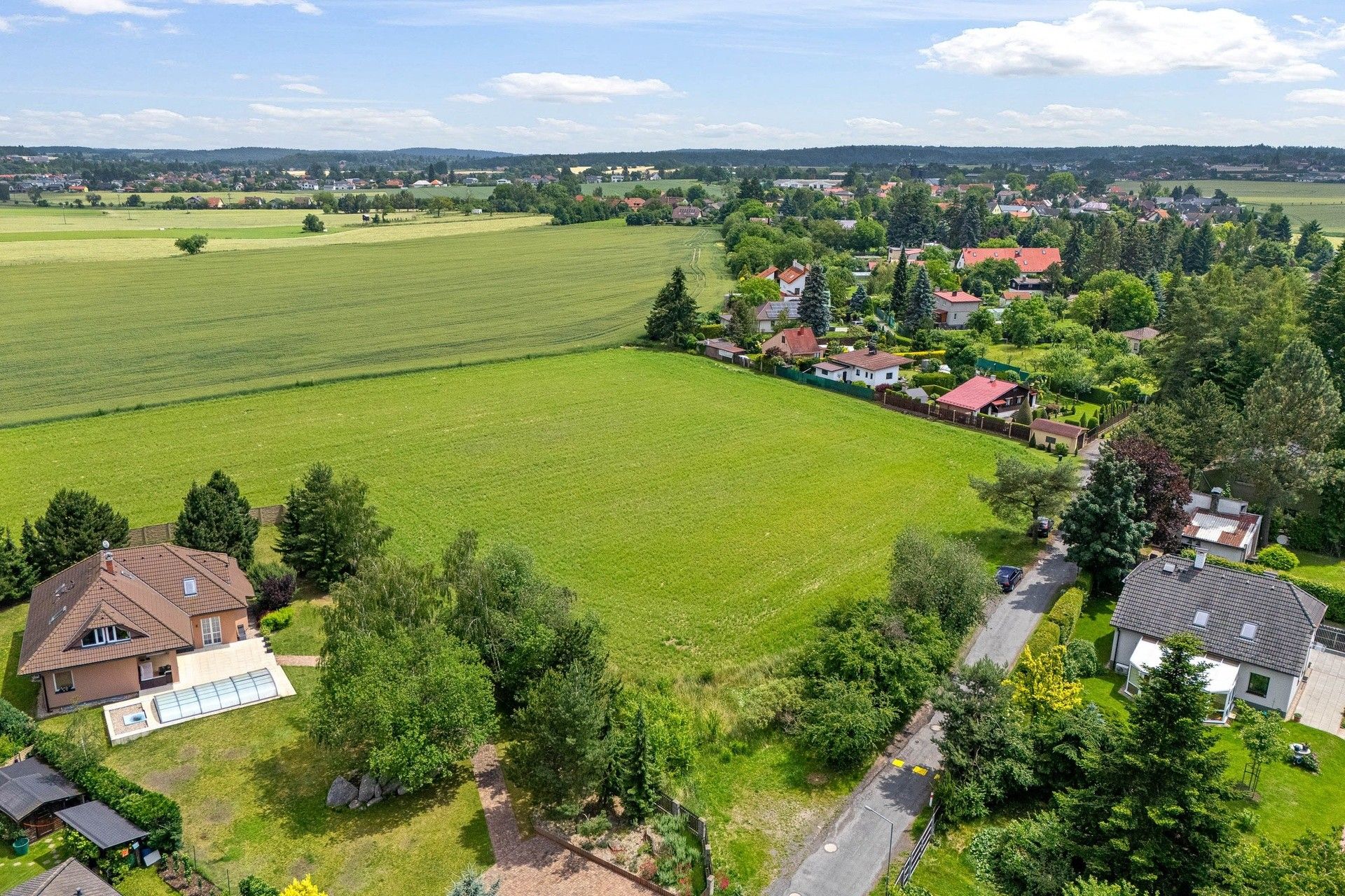 Prodej pozemku 3860 m² - foto 1