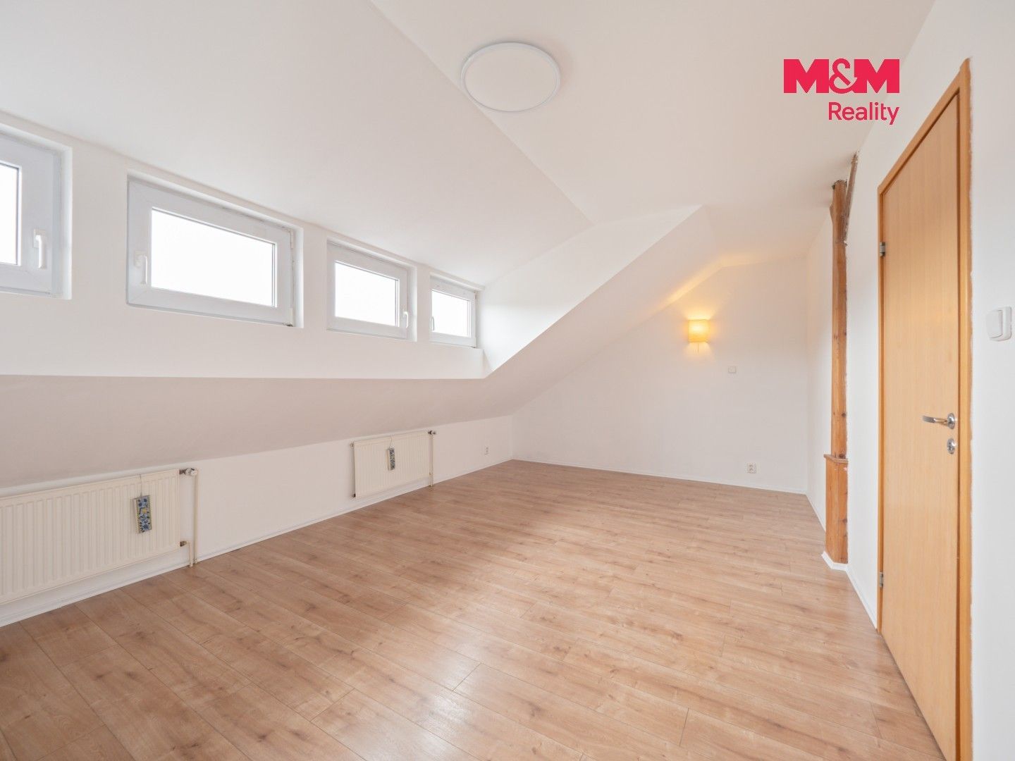 Pronájem bytu 3+kk 104 m² - foto 11