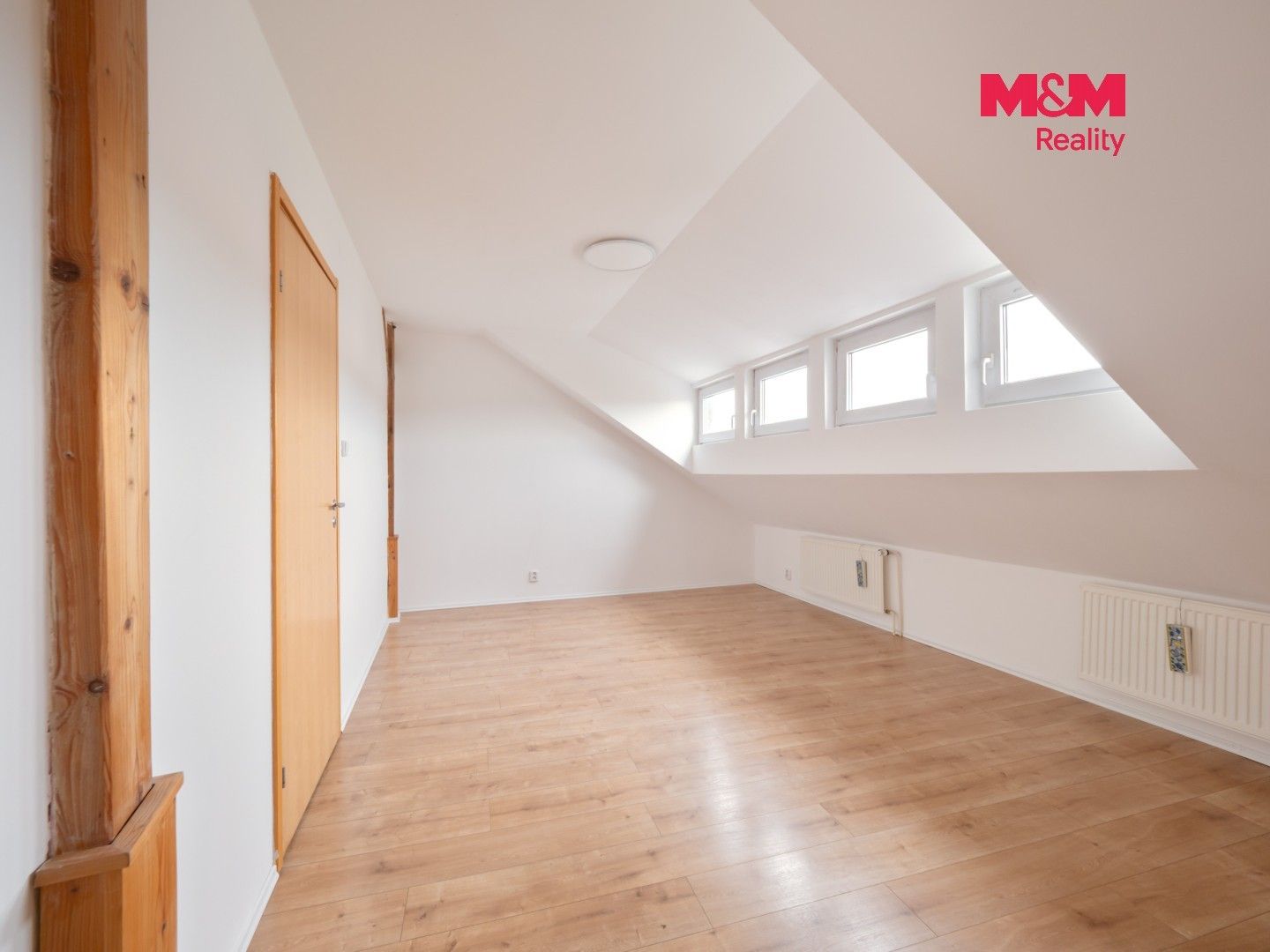 Pronájem bytu 3+kk 104 m² - foto 12