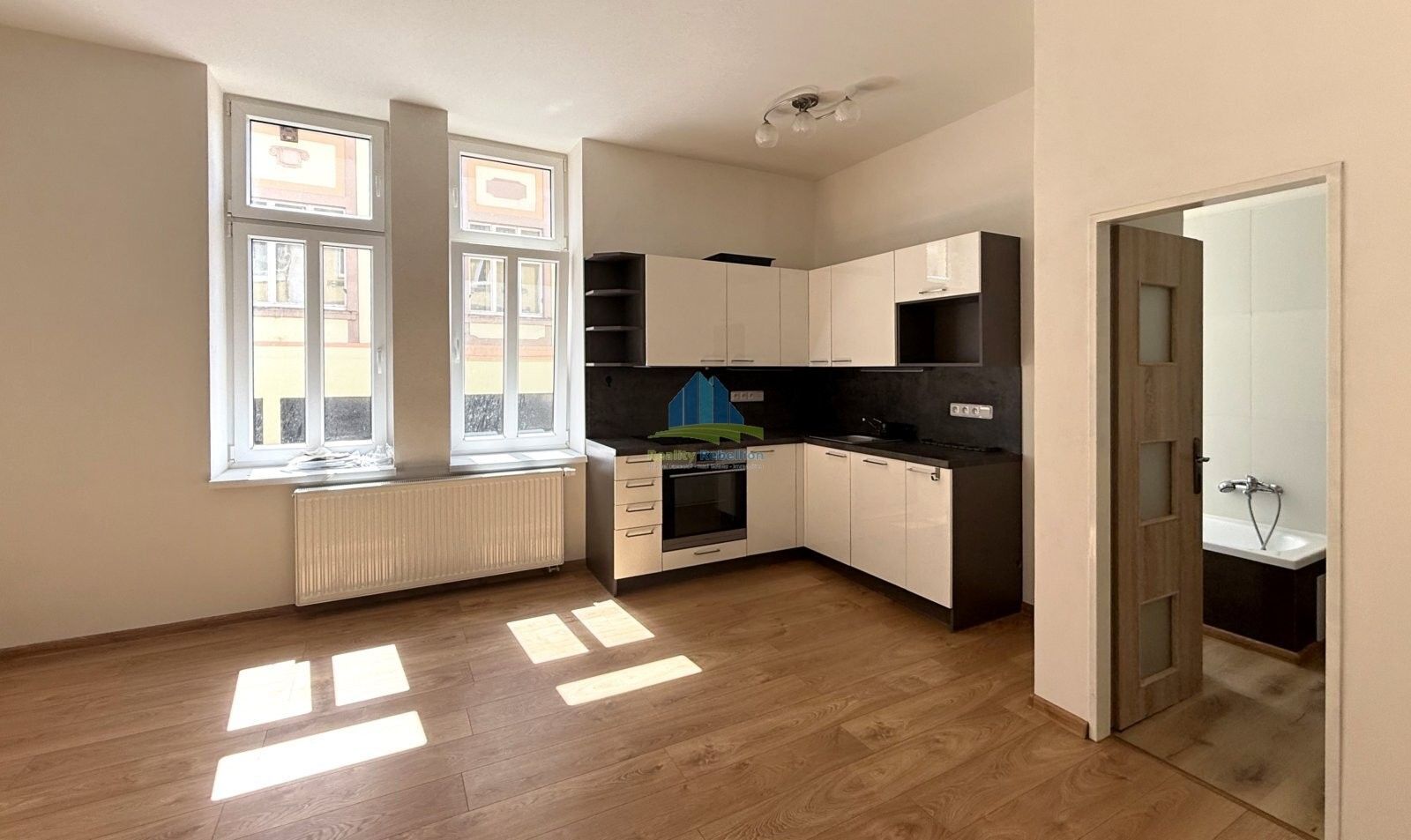 Pronájem bytu 2+kk 55 m² - foto 1