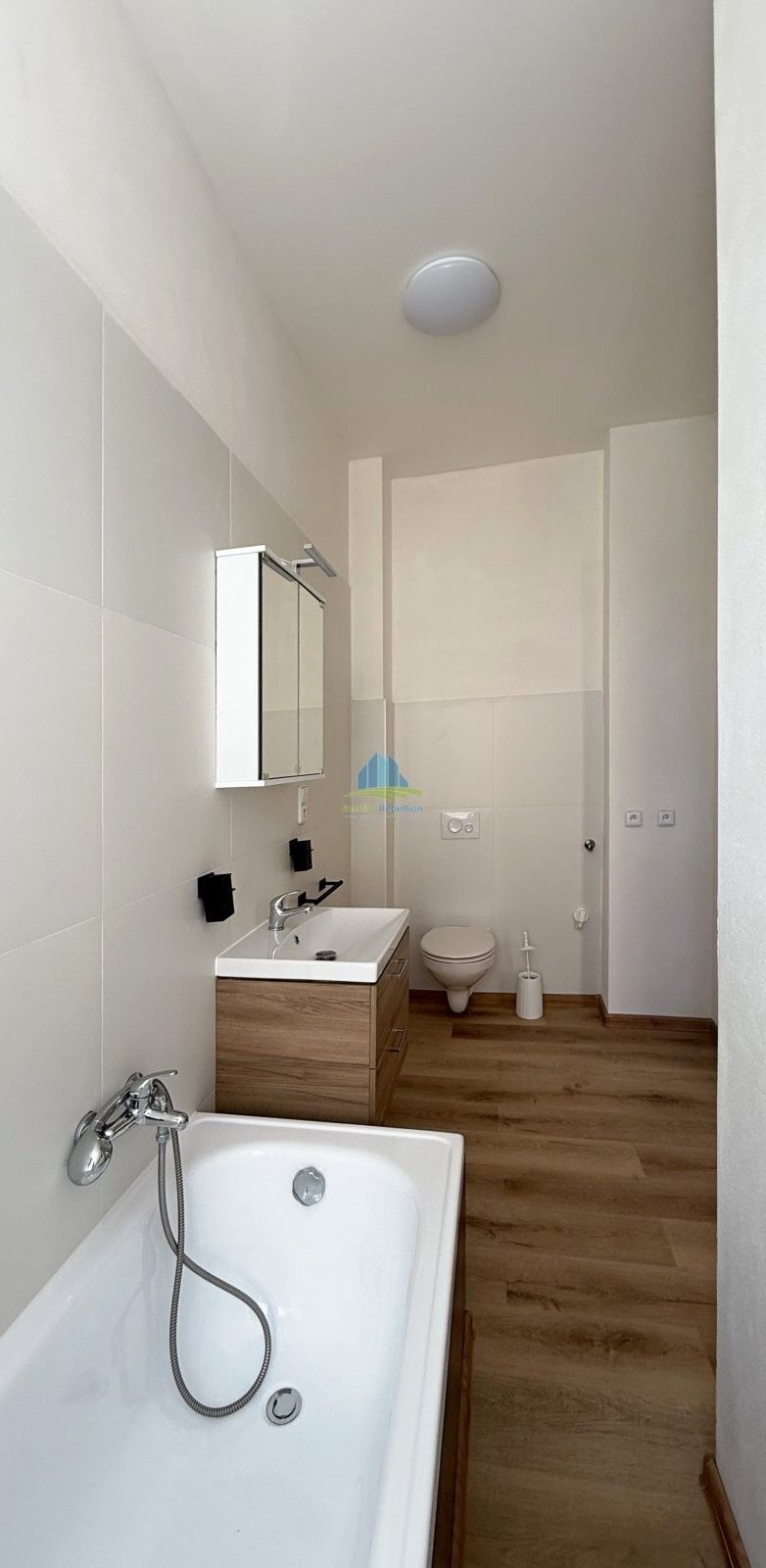 Pronájem bytu 2+kk 55 m² - foto 9