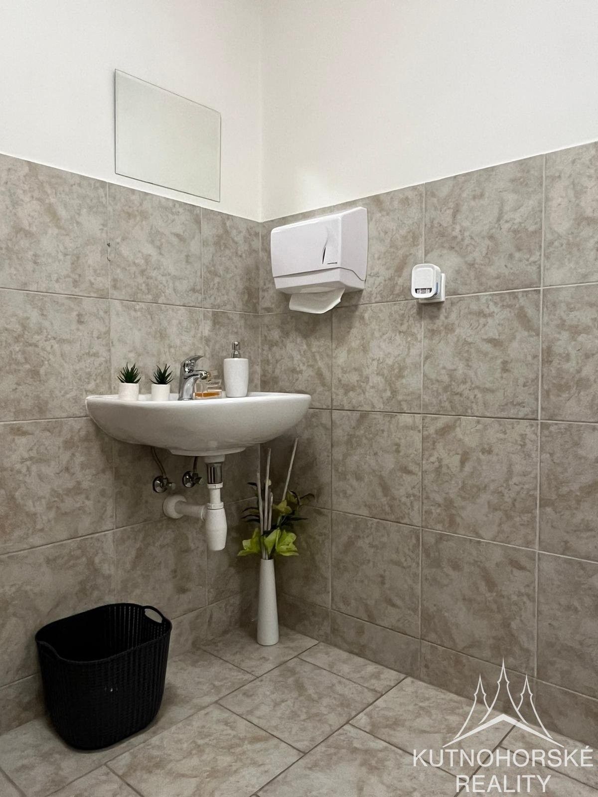 Pronájem komerčního prostoru 20 m² - foto 6