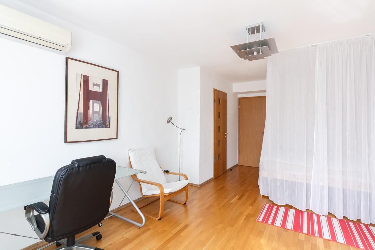 Pronájem bytu 5+kk 186 m² - foto 20
