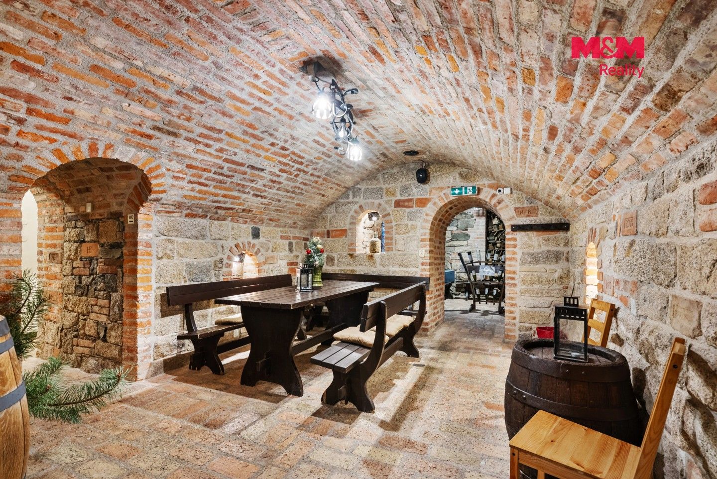 Prodej komerčního prostoru 600 m² - foto 15