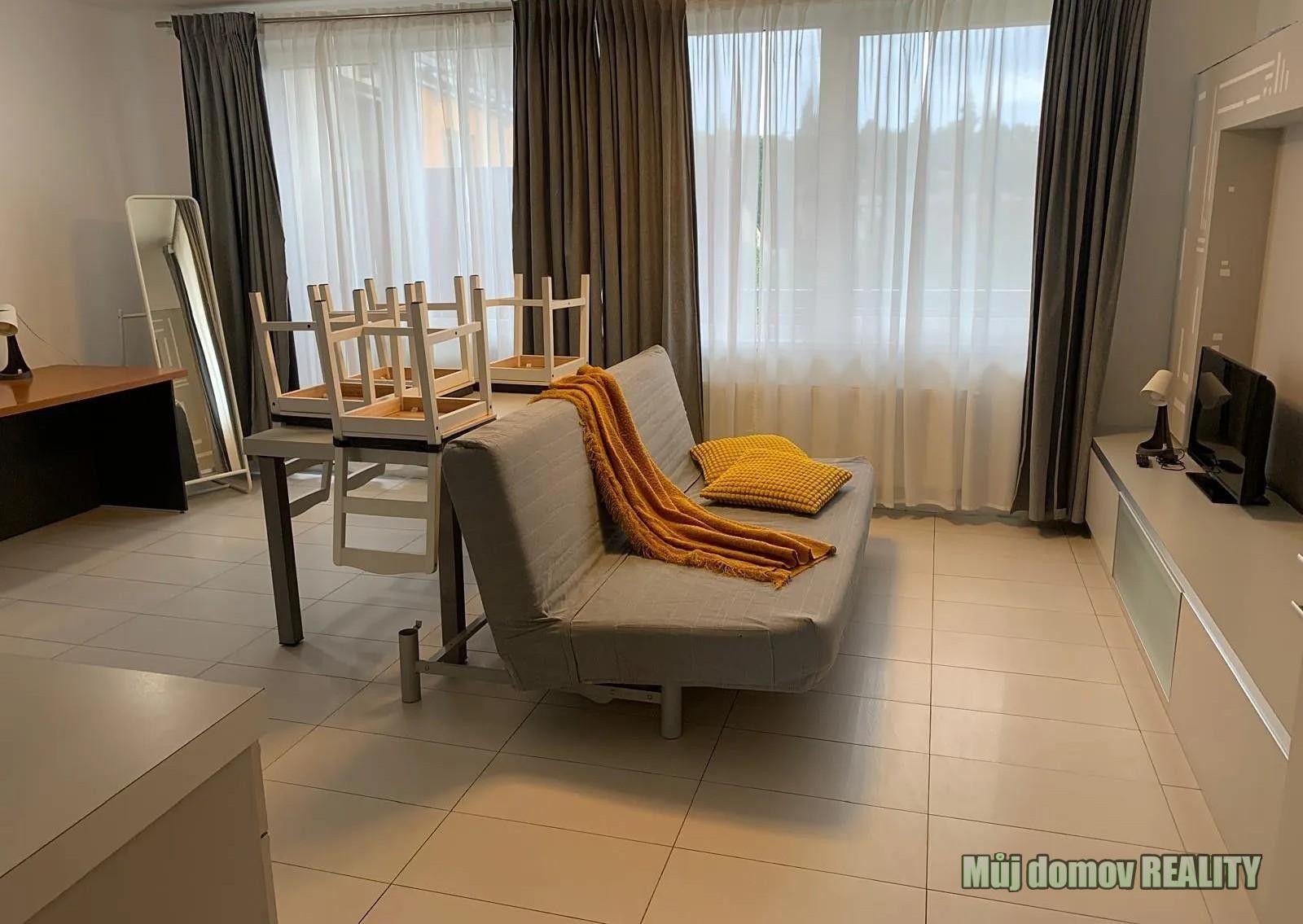 Pronájem bytu 3+kk 73 m² - foto 3