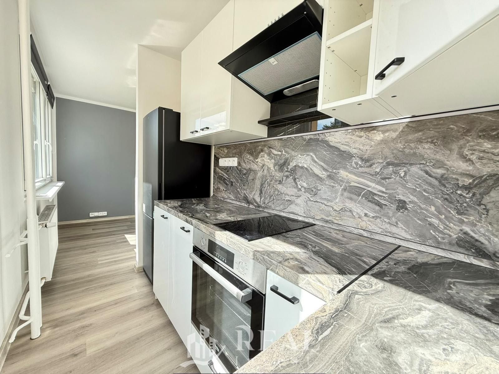 Prodej bytu 1+kk 28 m² - foto 1