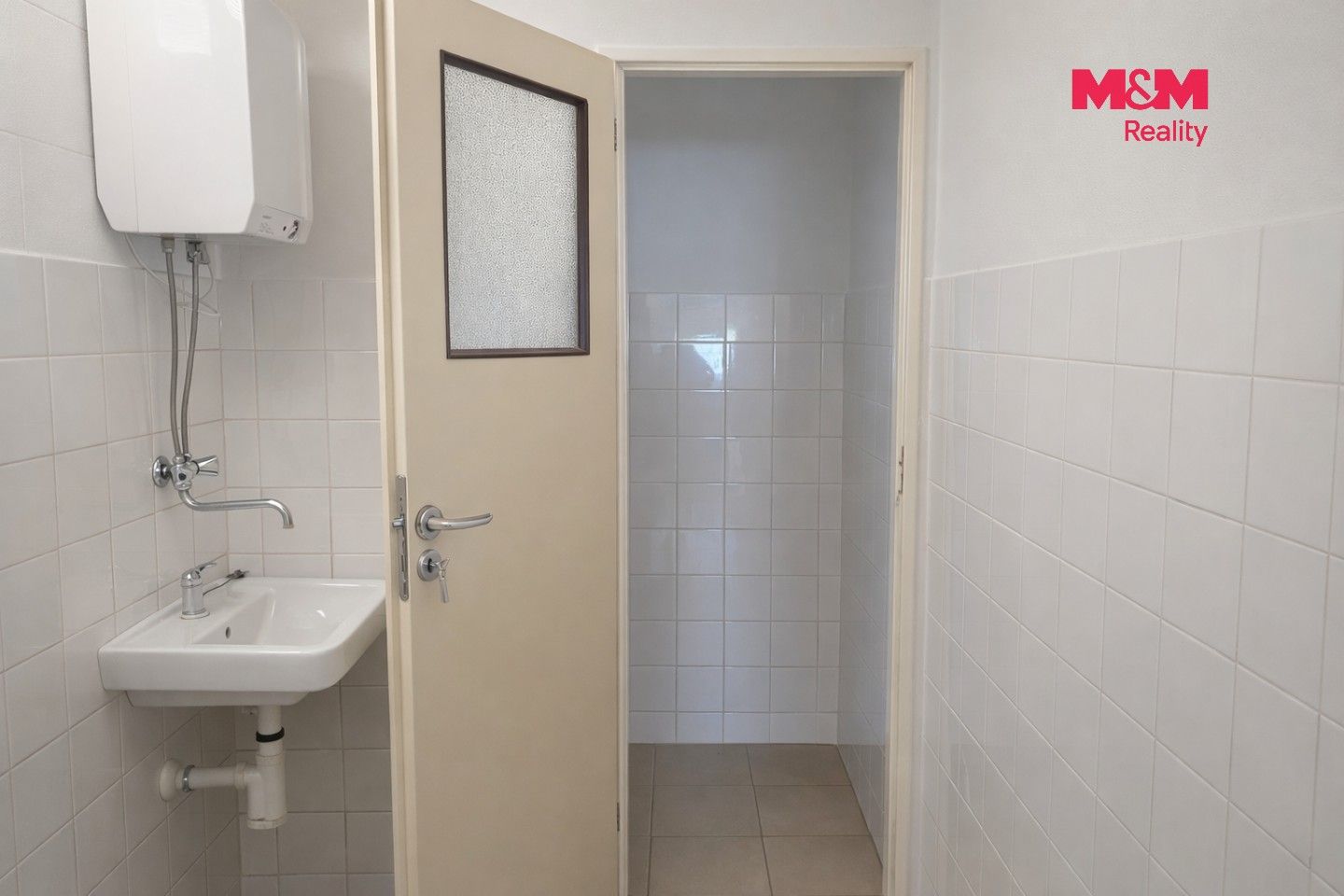Pronájem komerčního prostoru 64 m² - foto 7
