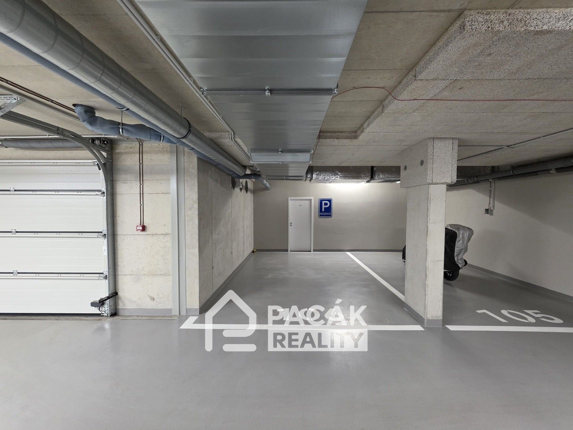 Pronájem nemovitosti 30 m² - foto 1