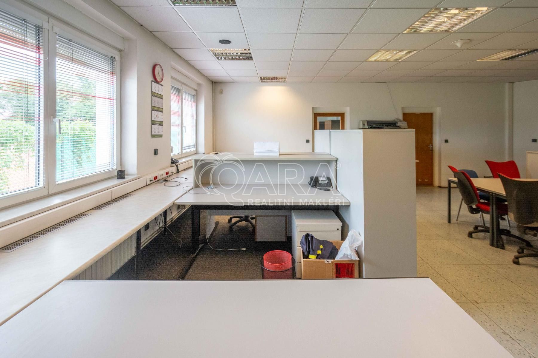 Pronájem komerčního prostoru 201 m² - foto 3