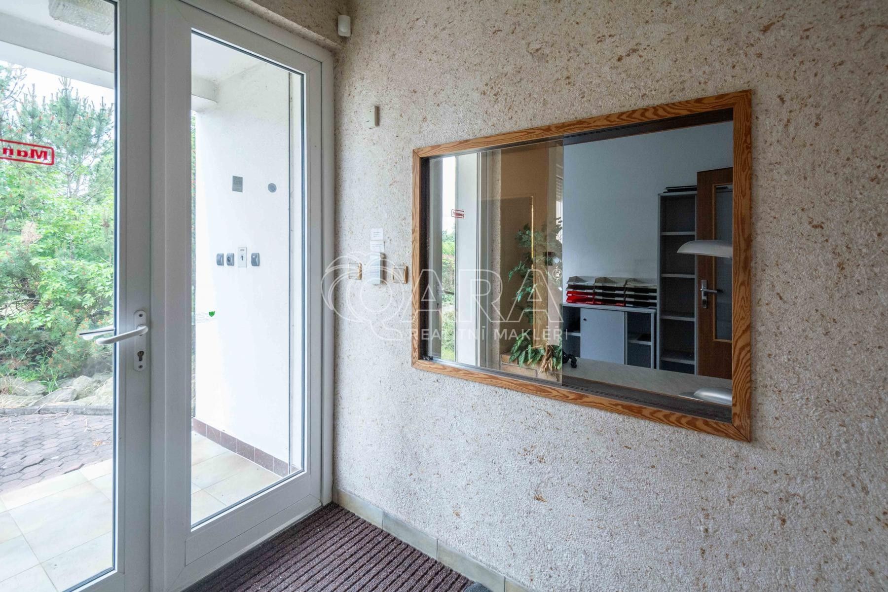 Pronájem komerčního prostoru 201 m² - foto 21