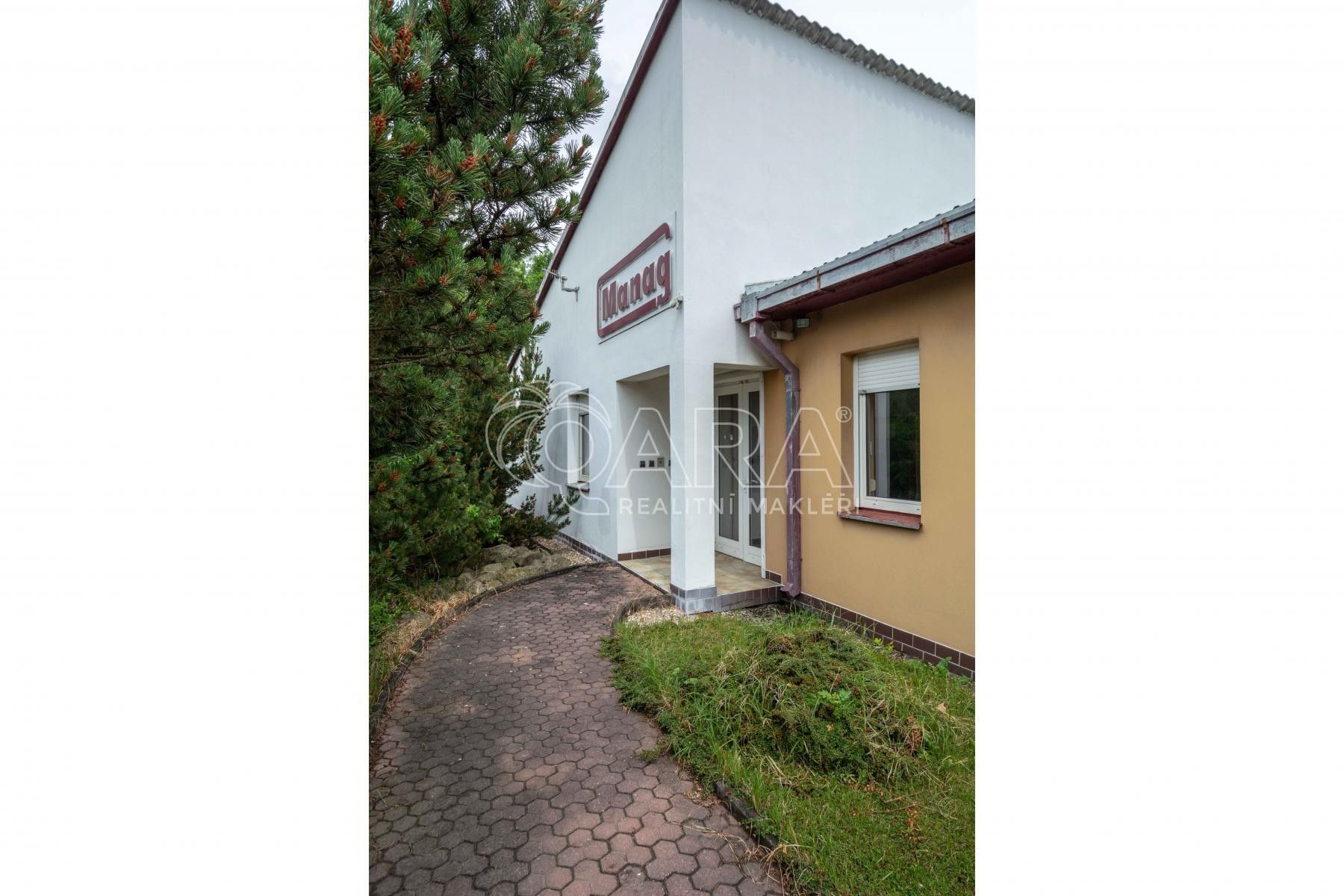 Pronájem komerčního prostoru 201 m² - foto 24