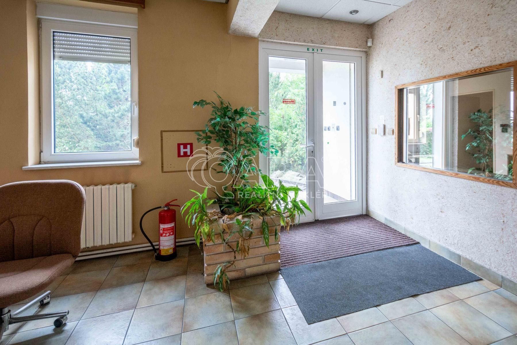 Pronájem komerčního prostoru 201 m² - foto 23