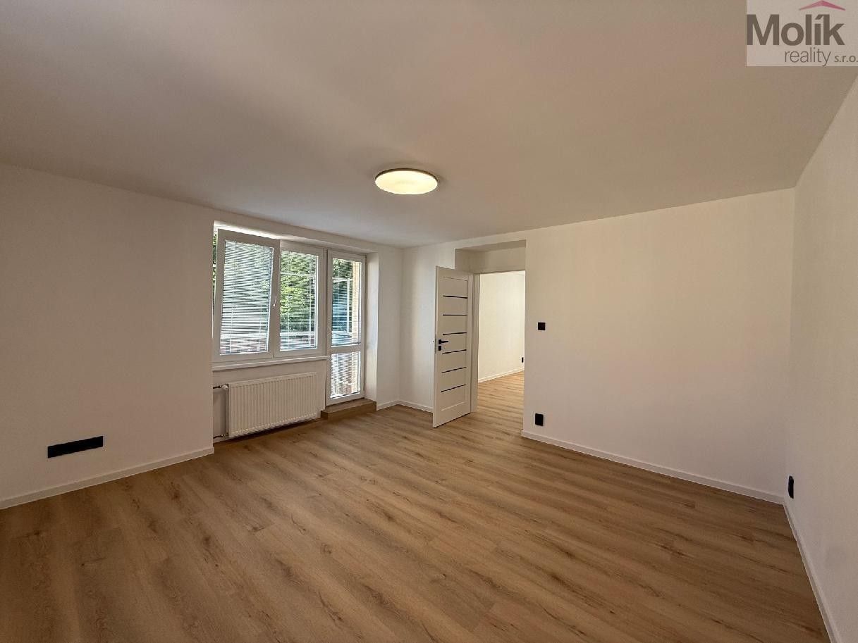 Prodej bytu 3+1 60 m² - foto 3