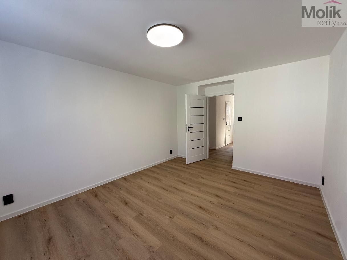 Prodej bytu 3+1 60 m² - foto 8