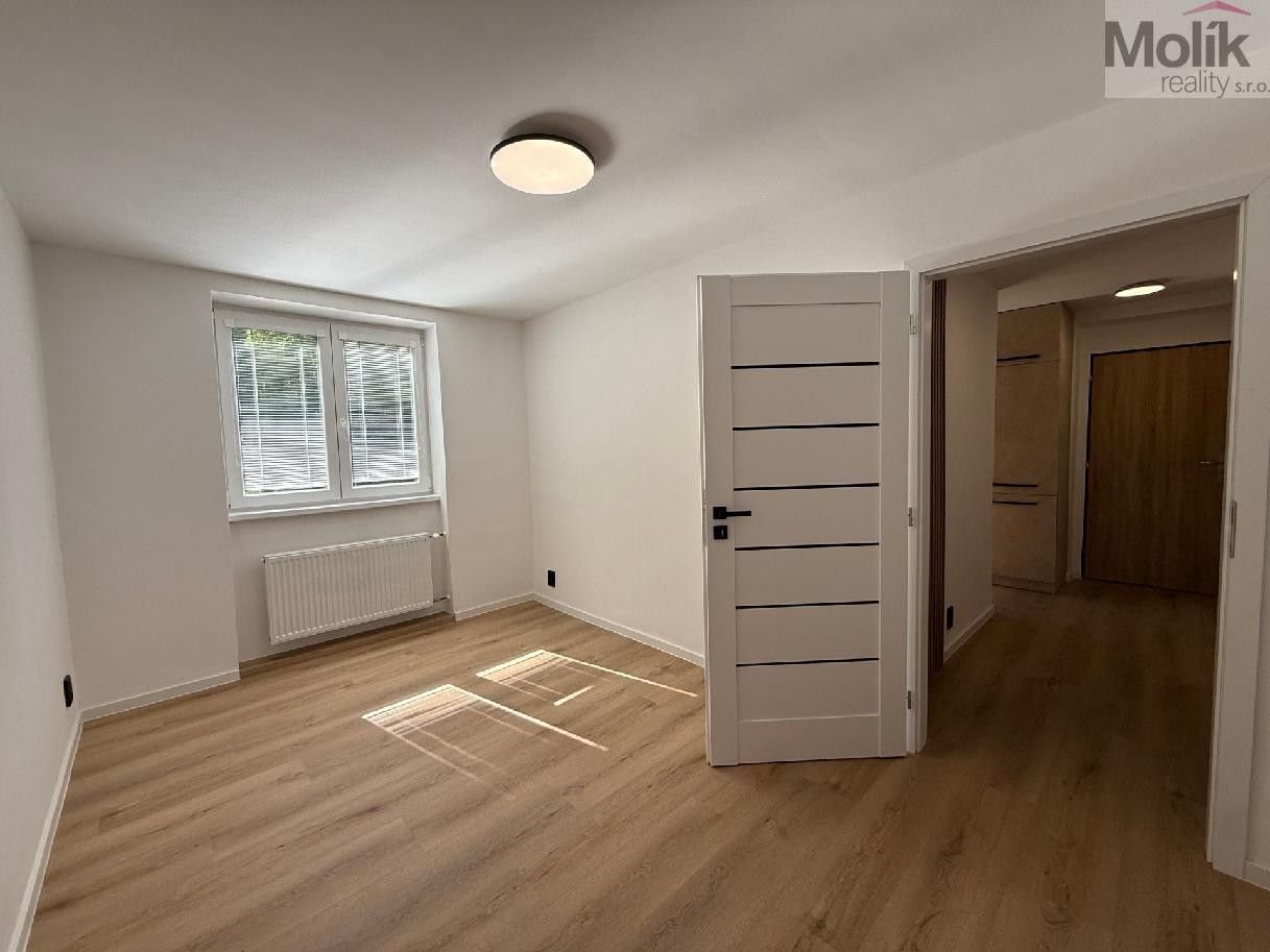 Prodej bytu 3+1 60 m² - foto 11