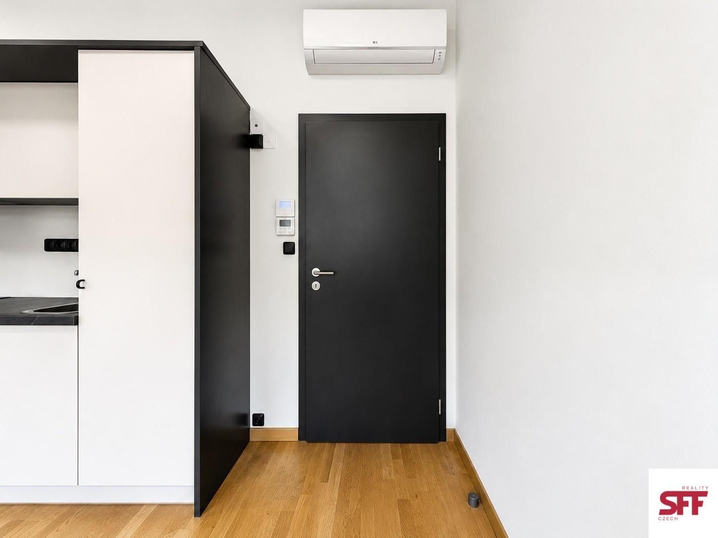 Pronájem bytu 1+kk 25 m² - foto 6