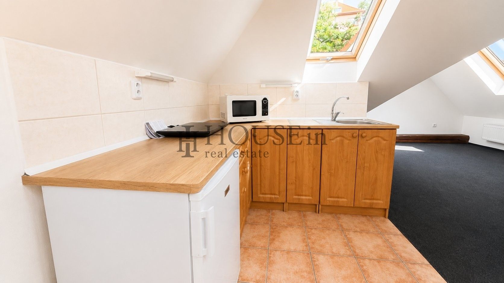 Pronájem bytu 1+kk 38 m² - foto 10