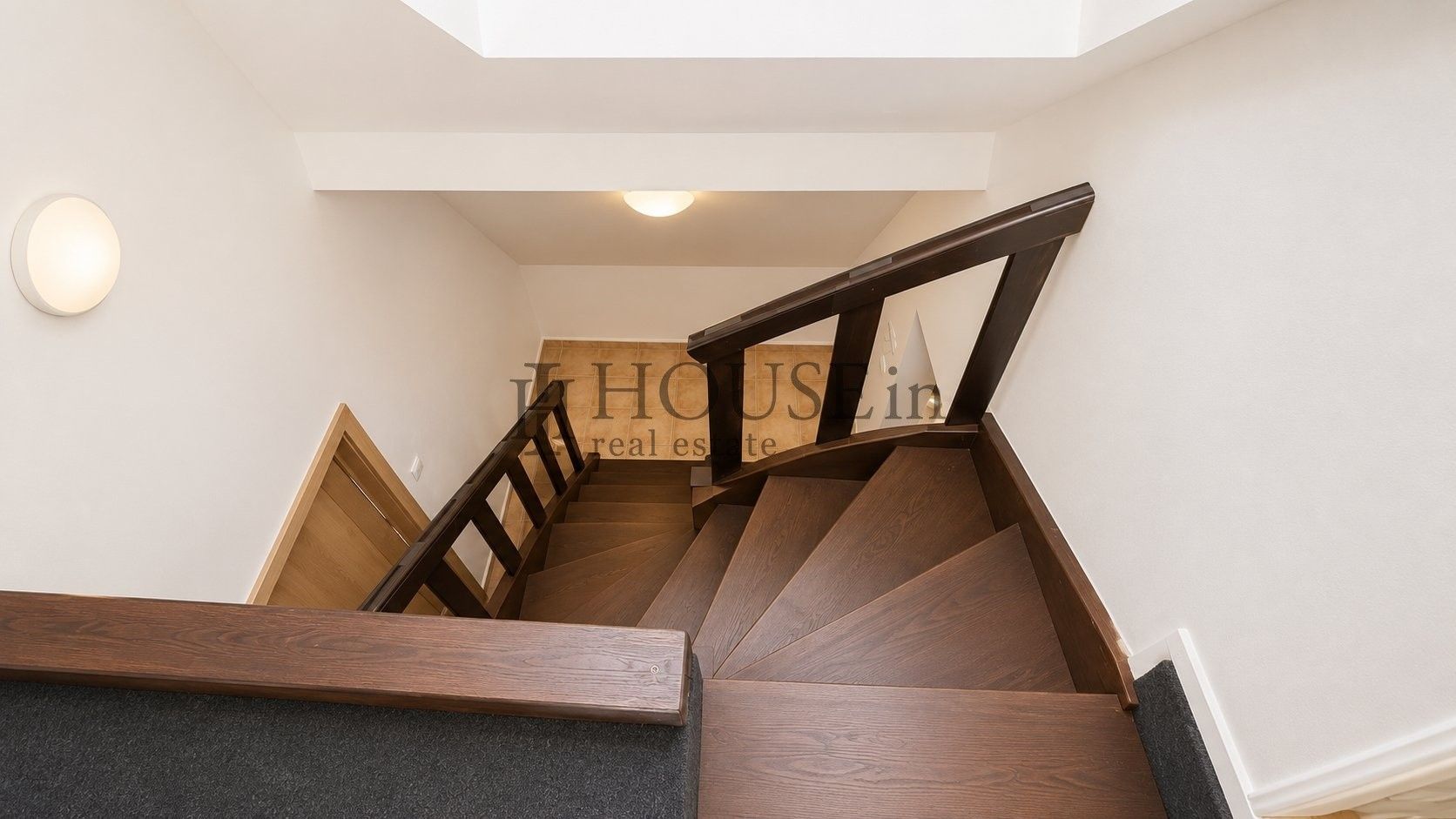 Pronájem bytu 1+kk 38 m² - foto 12