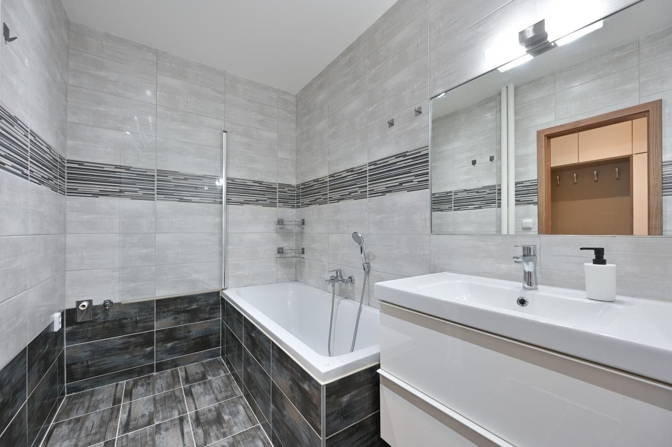 Pronájem bytu 3+kk 63 m² - foto 6
