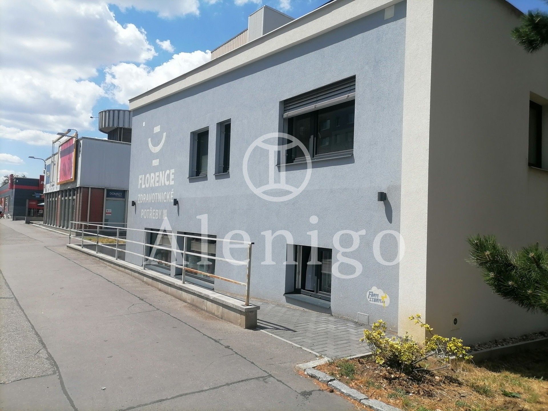 Pronájem komerčního prostoru 112 m² - foto 2