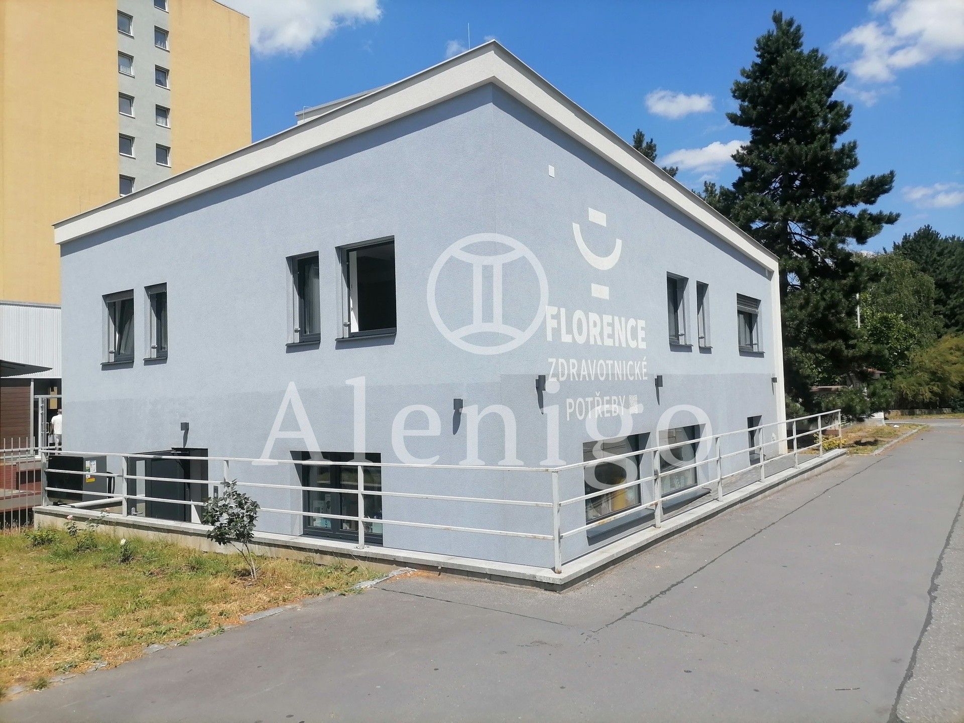 Pronájem komerčního prostoru 112 m² - foto 1