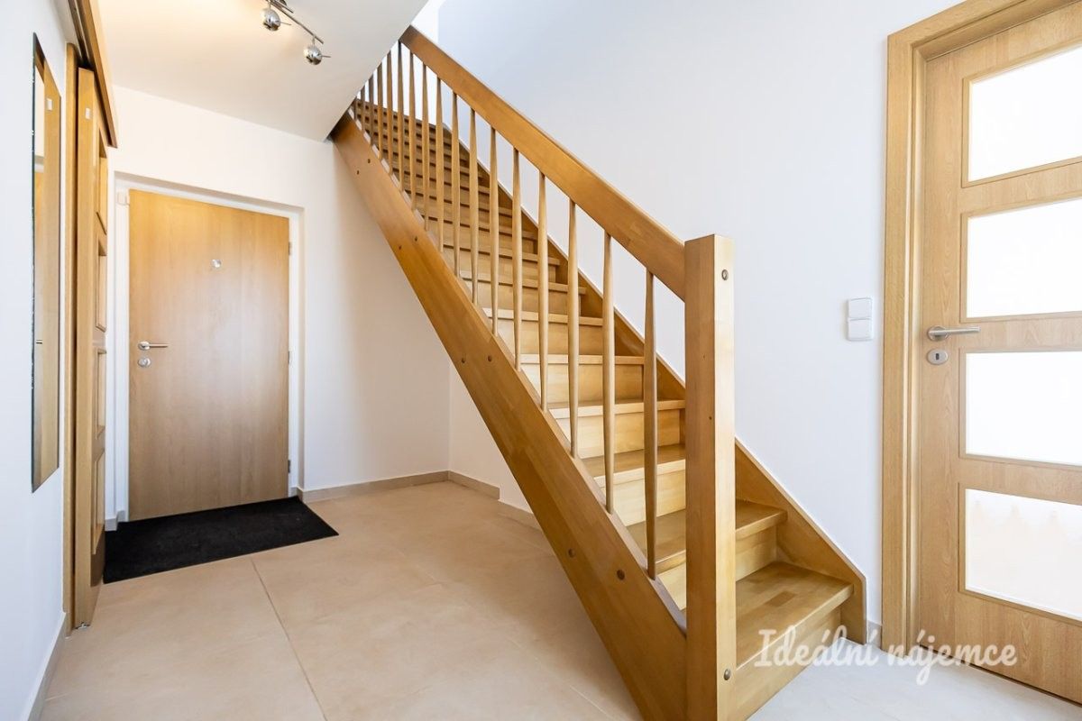 Pronájem bytu 2+kk 64 m² - foto 3