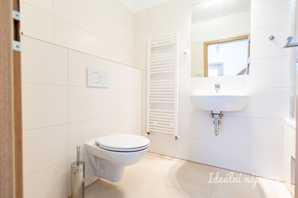 Pronájem bytu 2+kk 64 m² - foto 6