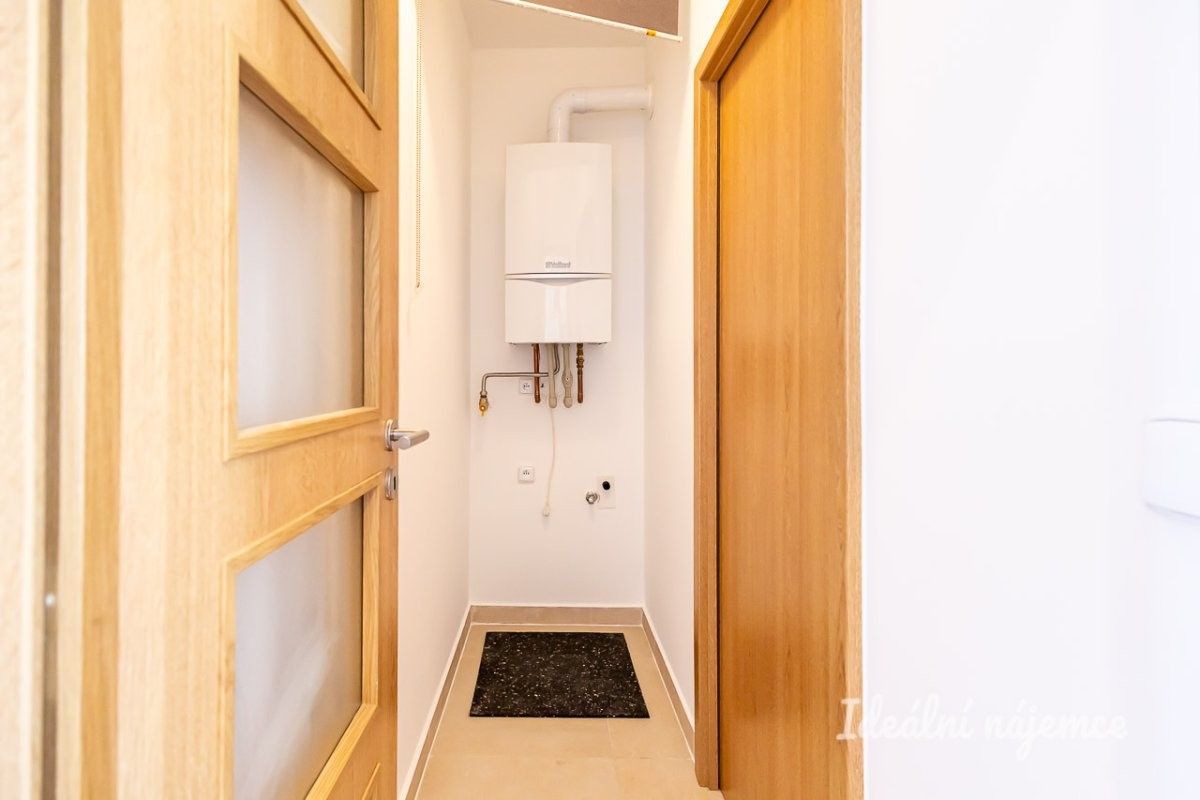 Pronájem bytu 2+kk 64 m² - foto 16