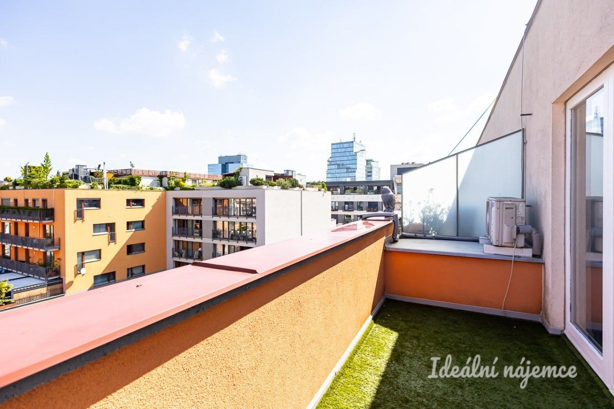 Pronájem bytu 2+kk 64 m² - foto 19
