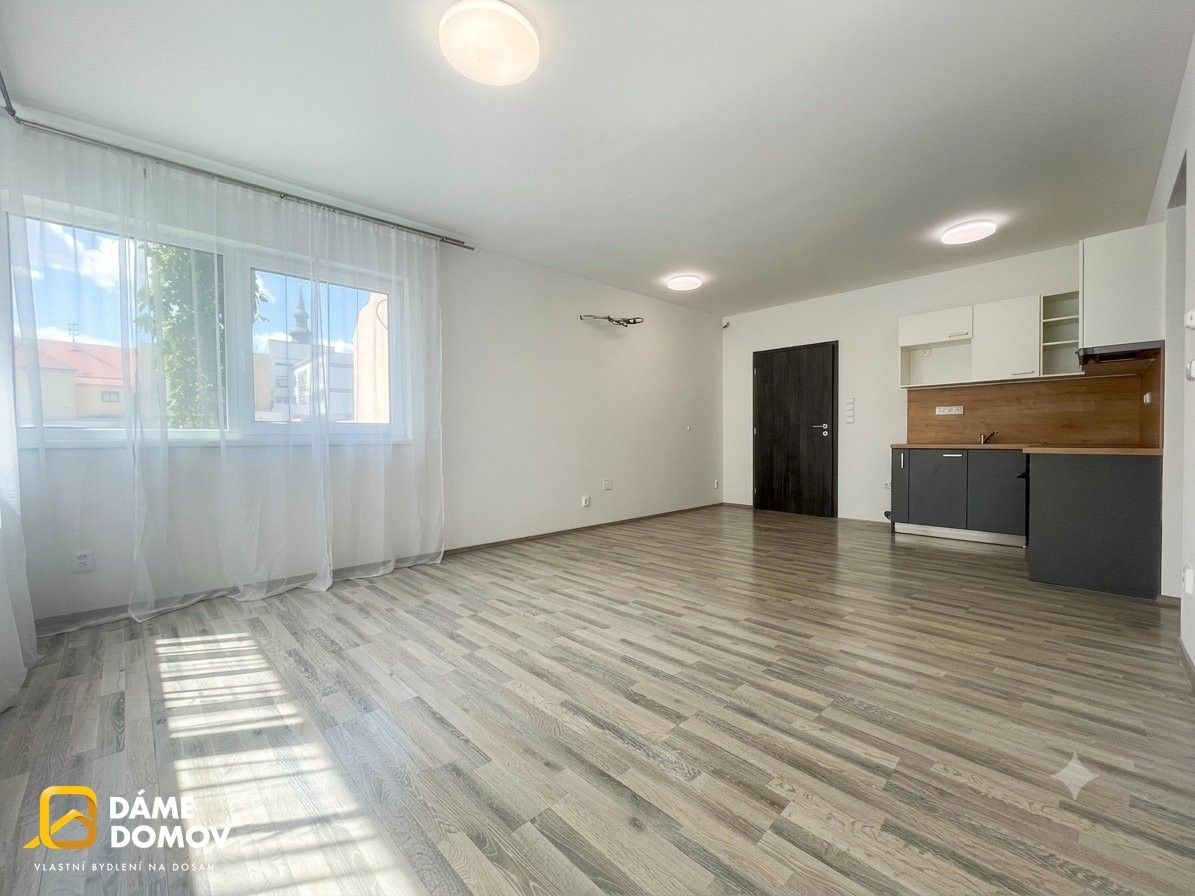 Pronájem bytu 3+kk 63 m² - foto 2