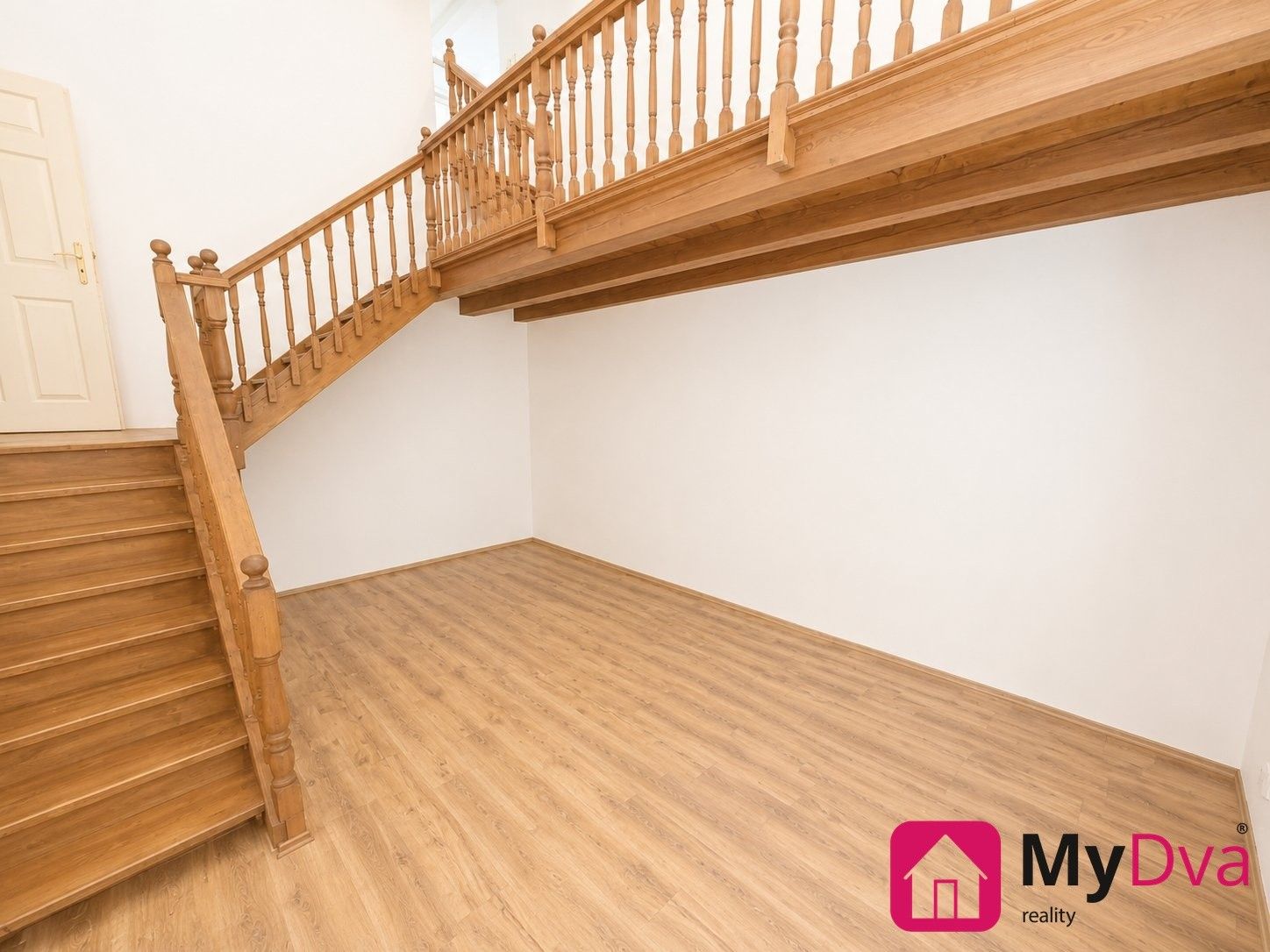 Pronájem bytu 2+1 57 m² - foto 2