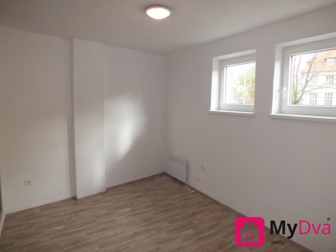 Pronájem bytu 1+1 38 m² - foto 3