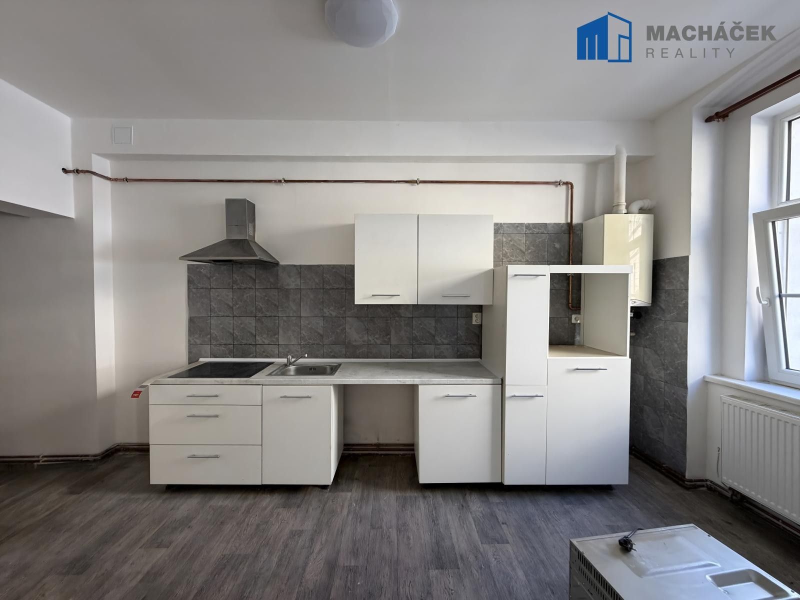 Pronájem bytu 1+kk 52 m² - foto 4