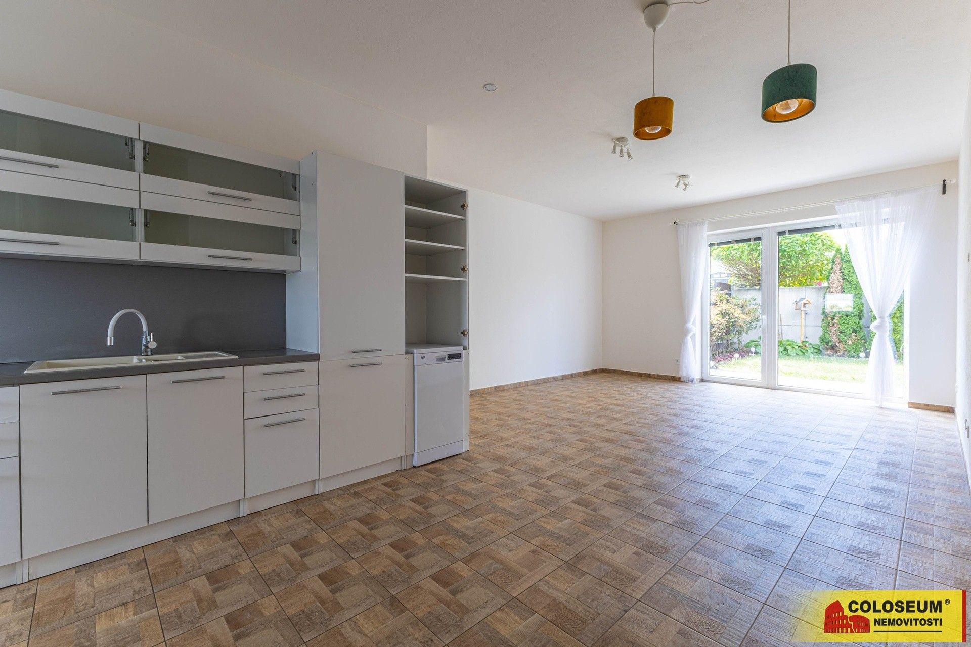 Prodej bytu 4+kk 79 m² - foto 4
