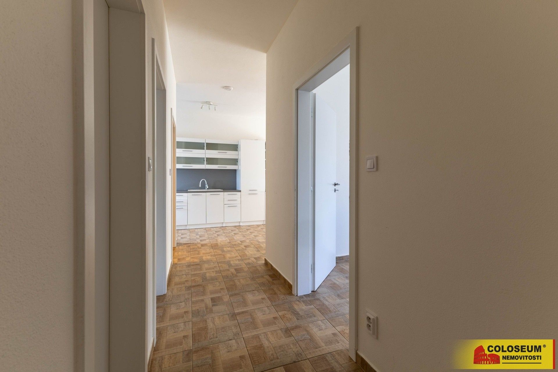Prodej bytu 4+kk 79 m² - foto 8