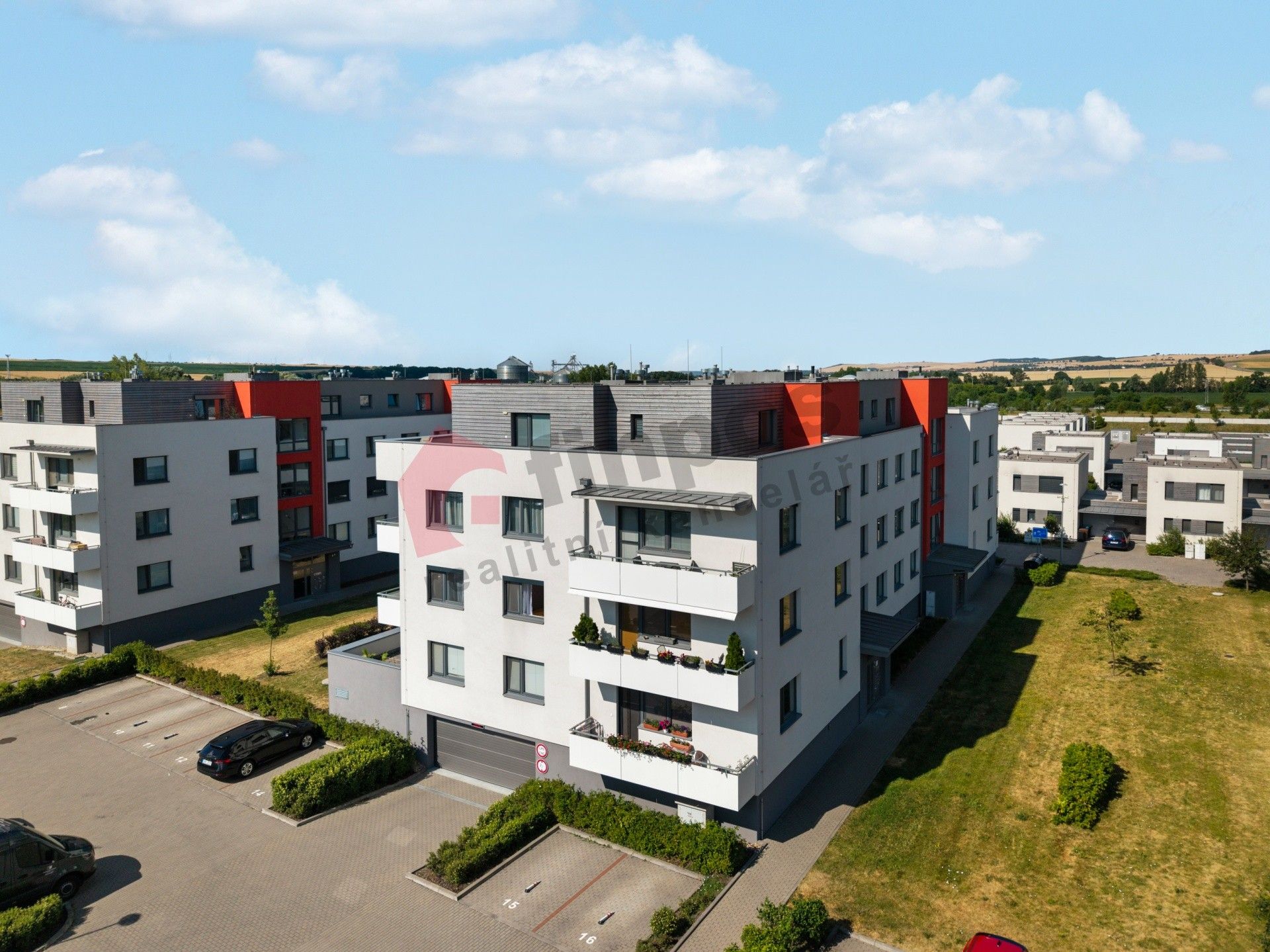 Prodej bytu 2+kk 58 m² - foto 1